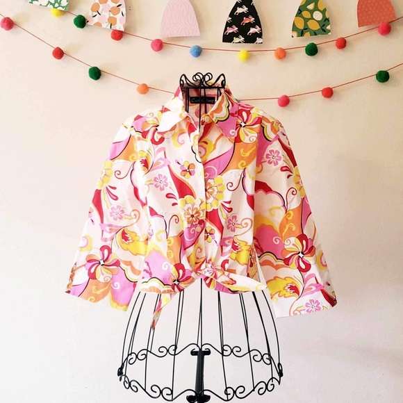 Cute painted vintage button down - Picture 2 of 4